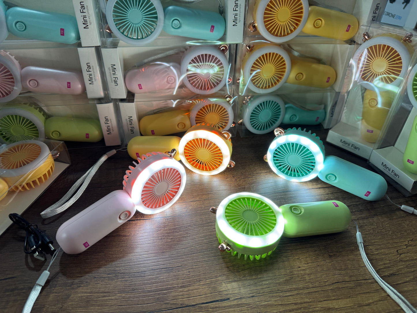 Mini Ventilador de Orejitas con Luz LED Recargable